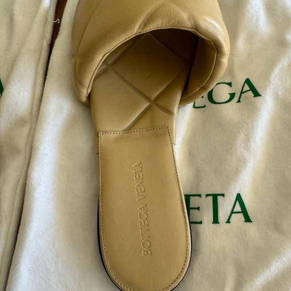 Bottega Veneta XL Quilted Leather Slide - Picture 3 of 6